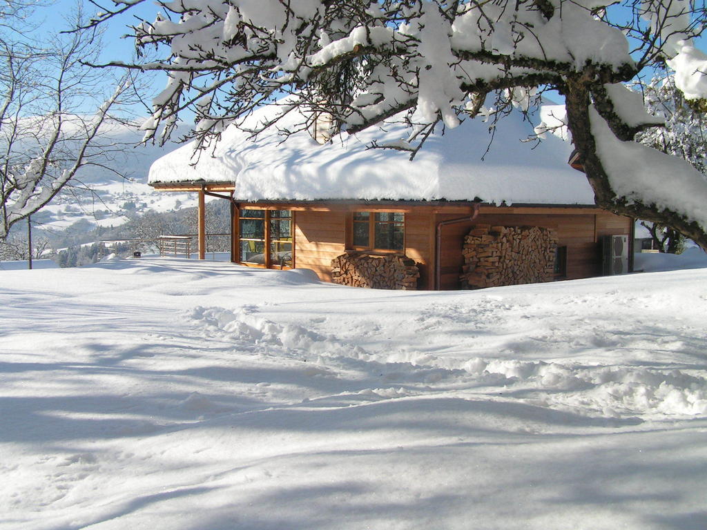Les Perrelles Bed and Breakfast Bellecombe-en-Beauges Exteriör bild
